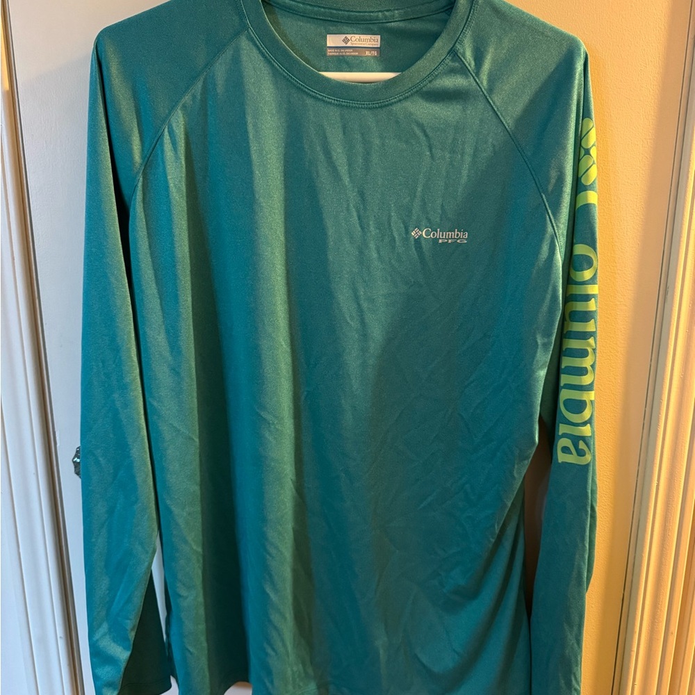 Columbia XL PFG UV shirt